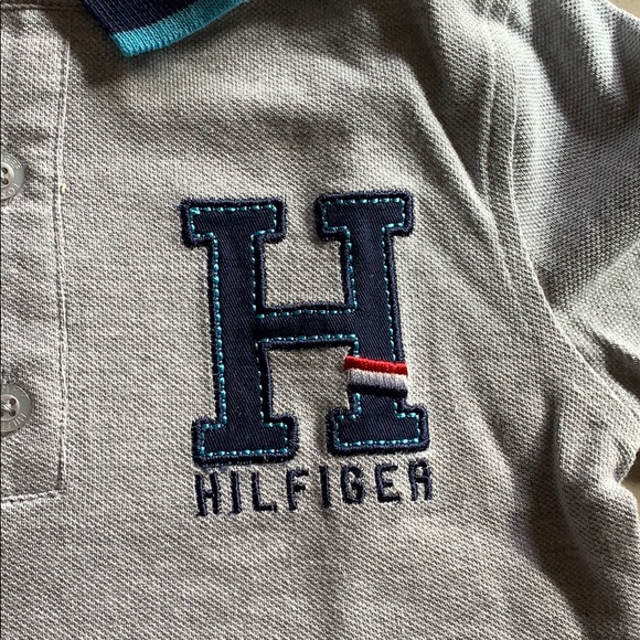 Tommy Hilfiger polo - Picture 2 of 4